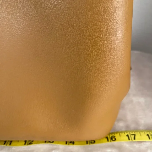 Coach Camel/Tan/Brown Leather Tote Bag - Picture 7 of 16